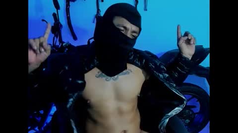 Snapshot of damian_torner chatting on 10-02-25, 10:06 Damian torner online show from 10-02-25, 10:06