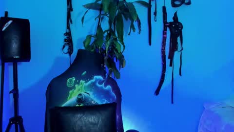 Snapshot of damian_torner chatting on 10-26-25, 11:09 Damian torner online show from 10-26-25, 11:09