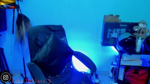 Snapshot of damian_torner chatting on 04-30-26, 08:53 Damian torner online show from 04-30-26, 08:53