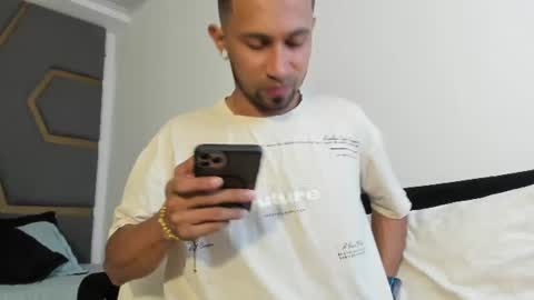 Snapshot of damianlux_ chatting on 06-16-26, 07:49 damianlux_ online show from 06-16-26, 07:49