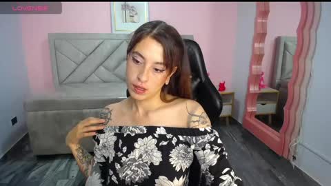 Snapshot of damiaoshun_ch chatting on 04-28-26, 08:03 Damia online show from 04-28-26, 08:03
