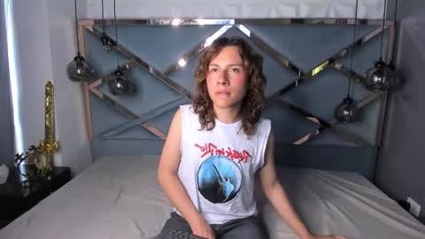 Snapshot of damiennoir chatting on 11-18-25, 08:57 damiennoir online show from 11-18-25, 08:57