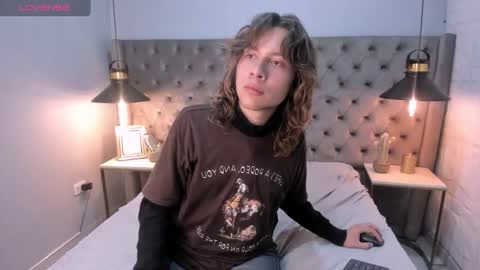 Snapshot of damiennoir chatting on 11-23-25, 07:46 damiennoir online show from 11-23-25, 07:46