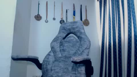 dammuscle online show from 09-30-25, 03:17