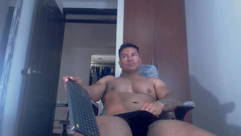 dammuscle online show from 11-23-25, 03:45