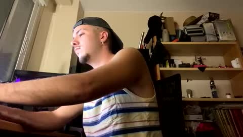 Snapshot of damncore chatting on 10-27-25, 03:38 damncore online show from 10-27-25, 03:38