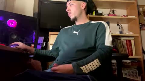 Snapshot of damncore chatting on 11-23-25, 11:15 damncore online show from 11-23-25, 11:15