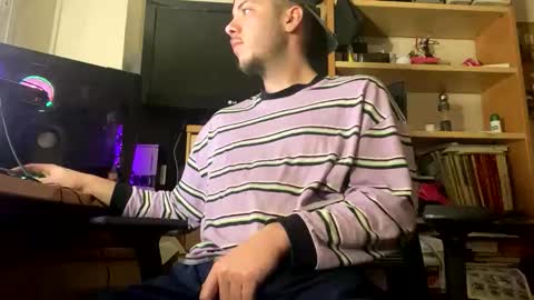 Snapshot of damncore chatting on 12-20-25, 10:33 damncore online show from 12-20-25, 10:33