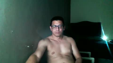 Snapshot of damnsexy0102 chatting on 12-23-25, 04:54 DamnSexy0102 online show from 12-23-25, 04:54