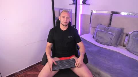 Damon bakert online show from 01-03-25, 02:08