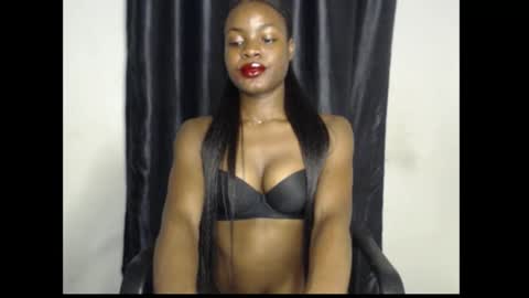 leah online show from 11-21-25, 06:06