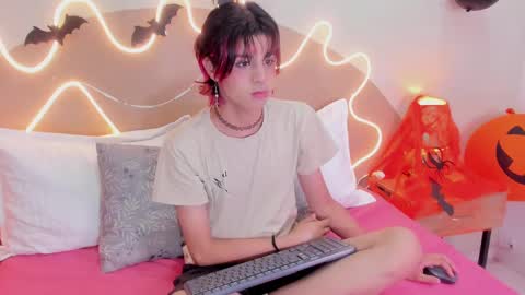 Snapshot of dan_copers chatting on 10-29-25, 02:41 D A N online show from 10-29-25, 02:41