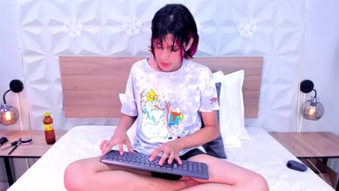 Snapshot of dan_copers chatting on 12-05-25, 01:03 D A N online show from 12-05-25, 01:03