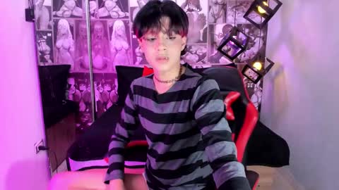 D A N online show from 12-18-25, 01:00