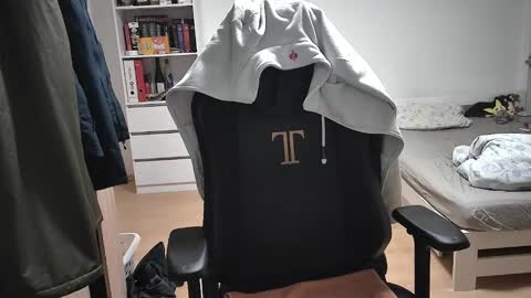 King Dan online show from 12-30-24, 07:11