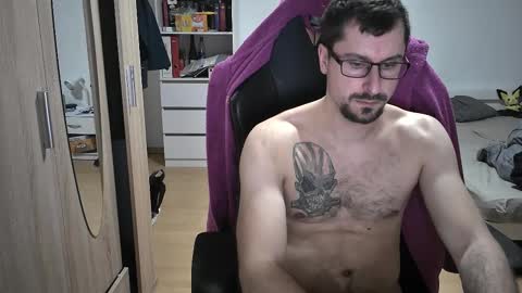 King Dan online show from 03-10-25, 07:07