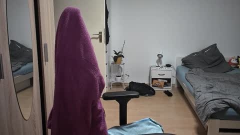 King Dan online show from 09-13-25, 06:40