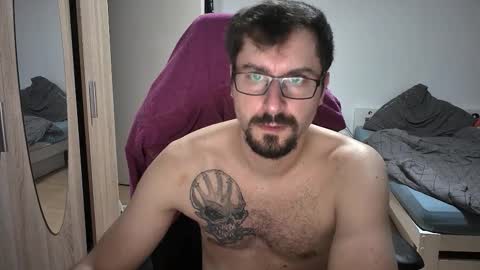 King Dan online show from 09-20-25, 07:04