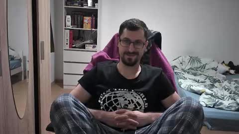 King Dan online show from 11-03-25, 07:37