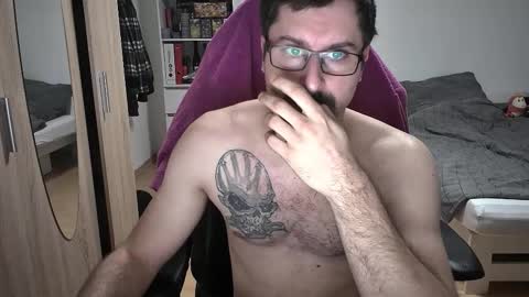 King Dan online show from 12-21-25, 07:43