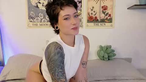 Bluemoon online show from 09-10-25, 09:26