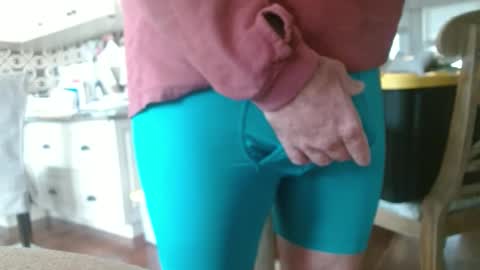 Snapshot of dan_va chatting on 12-08-24, 01:14 Dan online show from 12-08-24, 01:14