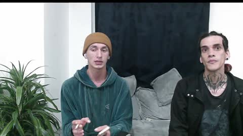 Snapshot of dan_yagami chatting on 12-28-24, 05:02 Dan and Noah online show from 12-28-24, 05:02