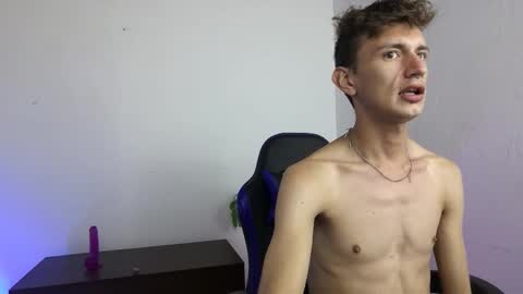 Snapshot of dan_yagami chatting on 10-26-25, 04:35 Dan and Noah online show from 10-26-25, 04:35