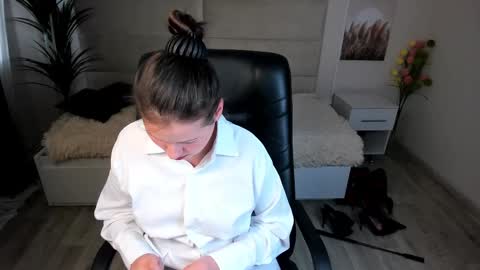 Dana Dom online show from 02-09-25, 05:50