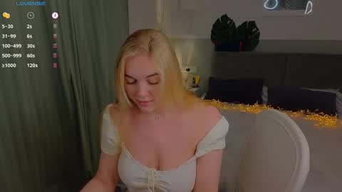 Snapshot of dana_love0 chatting on 04-19-26, 05:34 Dana online show from 04-19-26, 05:34