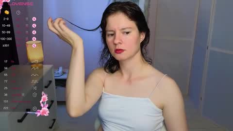 Snapshot of dana_magical chatting on 09-12-25, 06:13  DANA online show from 09-12-25, 06:13