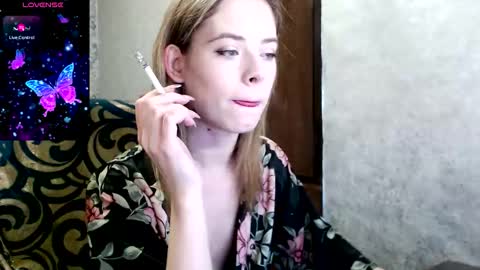 Dana SmileX online show from 11-18-25, 07:18