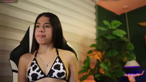 Snapshot of danaa_rouse chatting on 10-21-25, 09:26 danaa_rouse online show from 10-21-25, 09:26