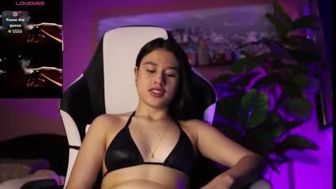 Snapshot of danaa_rouse chatting on 11-19-25, 09:37 danaa_rouse online show from 11-19-25, 09:37