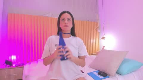 Snapshot of danaalamiri chatting on 09-28-25, 08:25 danaalamiri online show from 09-28-25, 08:25