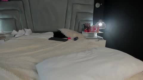    online show from 01-25-25, 08:53