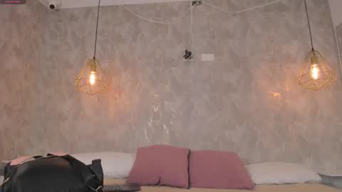    online show from 12-01-25, 09:31