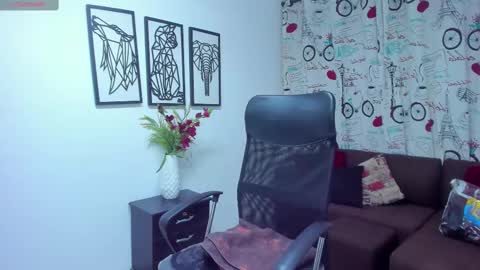 Danaa Rey online show from 03-04-25, 11:19