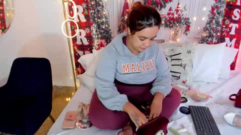 danaferluccio online show from 12-05-25, 06:26