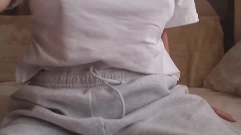 Daniella online show from 10-19-25, 07:20