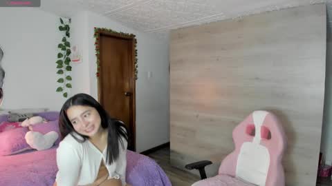Snapshot of danay_01 chatting on 02-20-25, 02:29 danay_01 online show from 02-20-25, 02:29