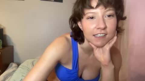 Snapshot of dancerbb chatting on 10-08-25, 04:15 DancerBB online show from 10-08-25, 04:15