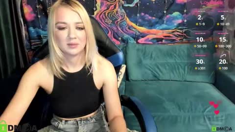 Snapshot of dances_queen chatting on 01-17-26, 08:30 dances_queen online show from 01-17-26, 08:30