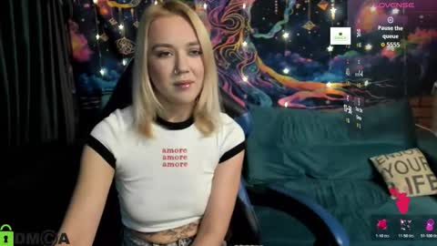 Snapshot of dances_queen chatting on 02-09-26, 08:18 dances_queen online show from 02-09-26, 08:18