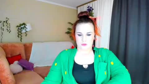 Snapshot of dancingsurprise chatting on 05-21-26, 04:08 Olivia online show from 05-21-26, 04:08