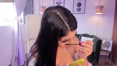 Snapshot of dandara_thompsson chatting on 12-02-25, 07:42 Dandara online show from 12-02-25, 07:42