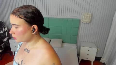 Snapshot of danee_19 chatting on 01-11-25, 11:34 Daniela online show from 01-11-25, 11:34