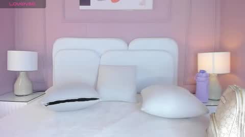 Snapshot of danee_19 chatting on 12-23-25, 10:46 Daniela online show from 12-23-25, 10:46