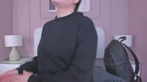 Snapshot of danee_19 chatting on 01-18-26, 10:41 Daniela online show from 01-18-26, 10:41