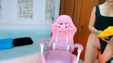 Danella Houston online show from 11-18-25, 06:56